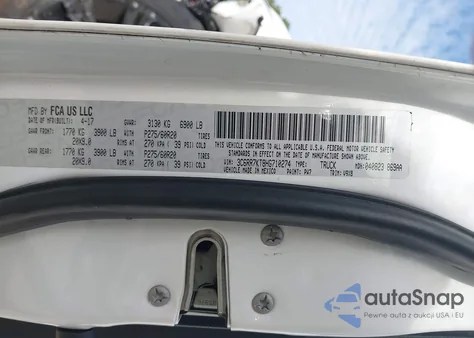 2017 Ram 1500 Express 4X4 5'7 Box z USA, uszkodzony, nr VIN 3C6RR7KT8HG710274